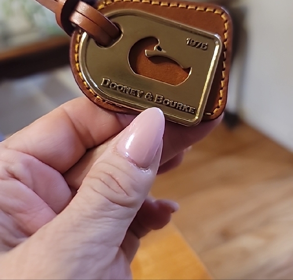 Dooney & Bourke Lavender and Brown Shoulder Bag - Picture 3 of 8